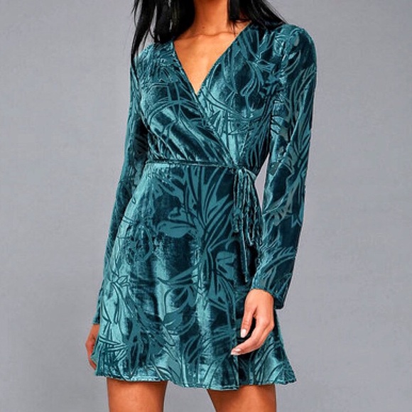 Lulus Dresses & Skirts - Lulus Modern Decadence Long Sleeve Wrap Dress NWT